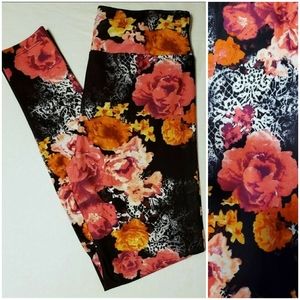 💐Host Pick!💐NWT Black Lace Pink Roses Tween-OS Adult 0-4 Floral CP Leggings